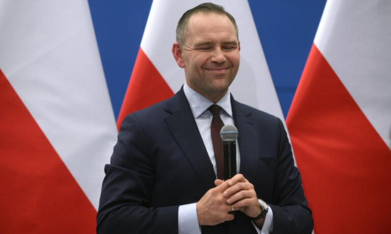 Karol Nawrocki przejął mieszkanie 80-latka w zamian za opiekę. Dziennikarze znaleźli mężczyznę... w domu opieki - INFBusiness
