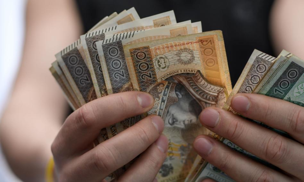 Masz jakieś oszczędności? Oto nadal wysokie stawki za 100 tys. zł