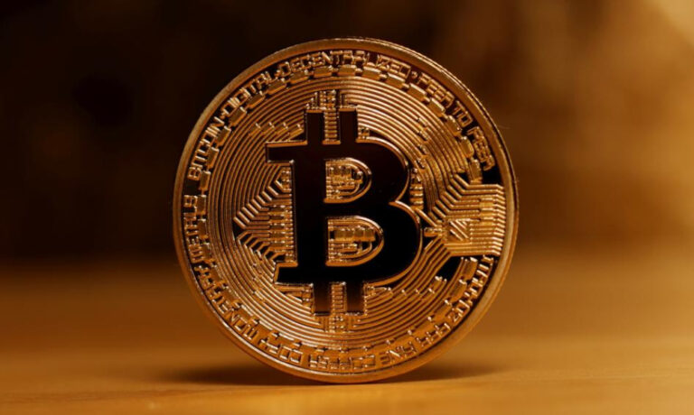 Największy polski ubezpieczyciel wchodzi w bitcoiny: PZU wprowadza nowy produkt - INFBusiness