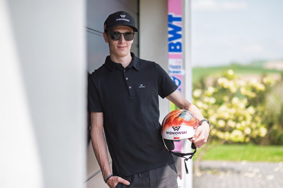 Paweł Wąsek, narodowy talent w skokach narciarskich, podsumowuje sezon z WIŚNIOWSKIM - INFBusiness