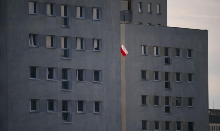 Polskie apartamenty cieszą się dużym popytem. Kto robi tu zakupy domów? - INFBusiness