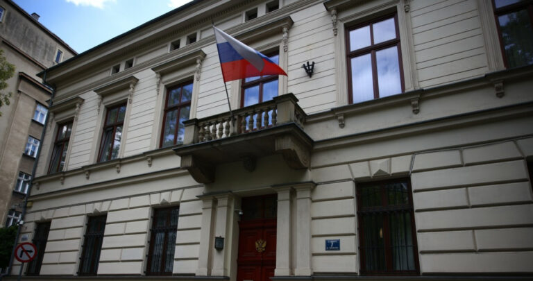 Rosyjskie MSZ: Polska niszczy stosunki. Będzie „odpowiednia odpowiedź” - INFBusiness