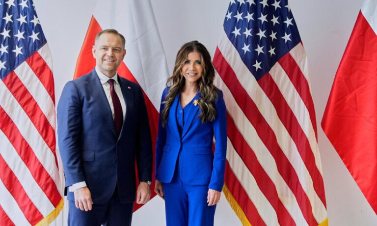 Sekretarz Bezpieczeństwa Wewnętrznego USA Kristi Noem: Nawrocki musi wygrać, Trzaskowski oznacza piekło - INFBusiness