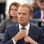 Trzy emerytury Donalda Tuska. Premier nie ma samochodu ani mieszkania