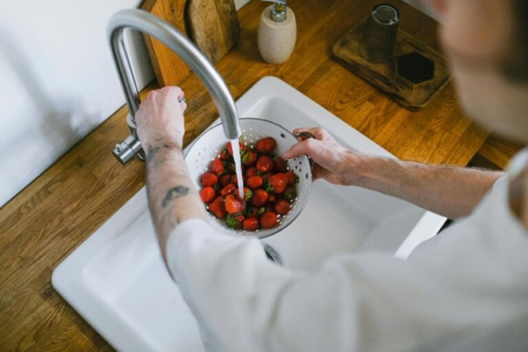Tylko co czwarty Polak nie zgadza się na podwyżki cen wody - INFBusiness