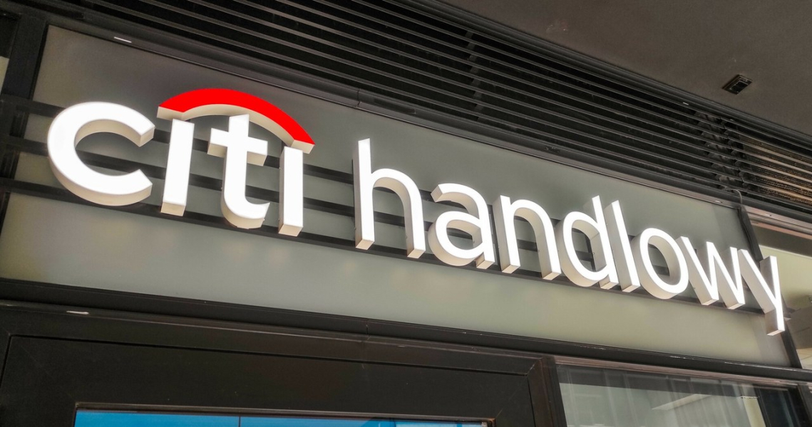 Bank Handlowy has an agreement to sell its retail operations to VeloBank /Piotr Kamionka /Reporter