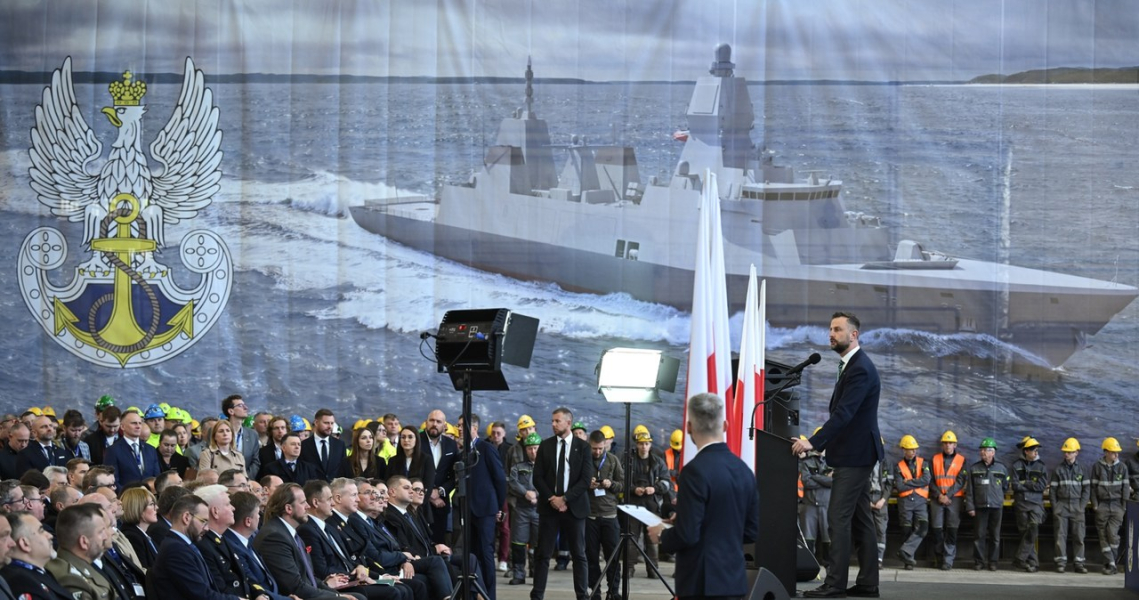 Rozpoczęła się budowa drugiej fregaty Miecznik / Adam Warżawa /PAP