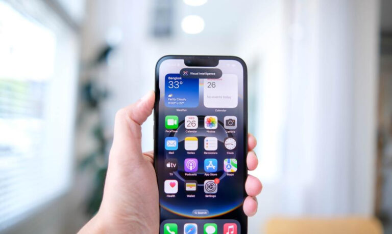 Zapłacimy więcej za iPhone'a. I to nie z powodu ceł - INFBusiness
