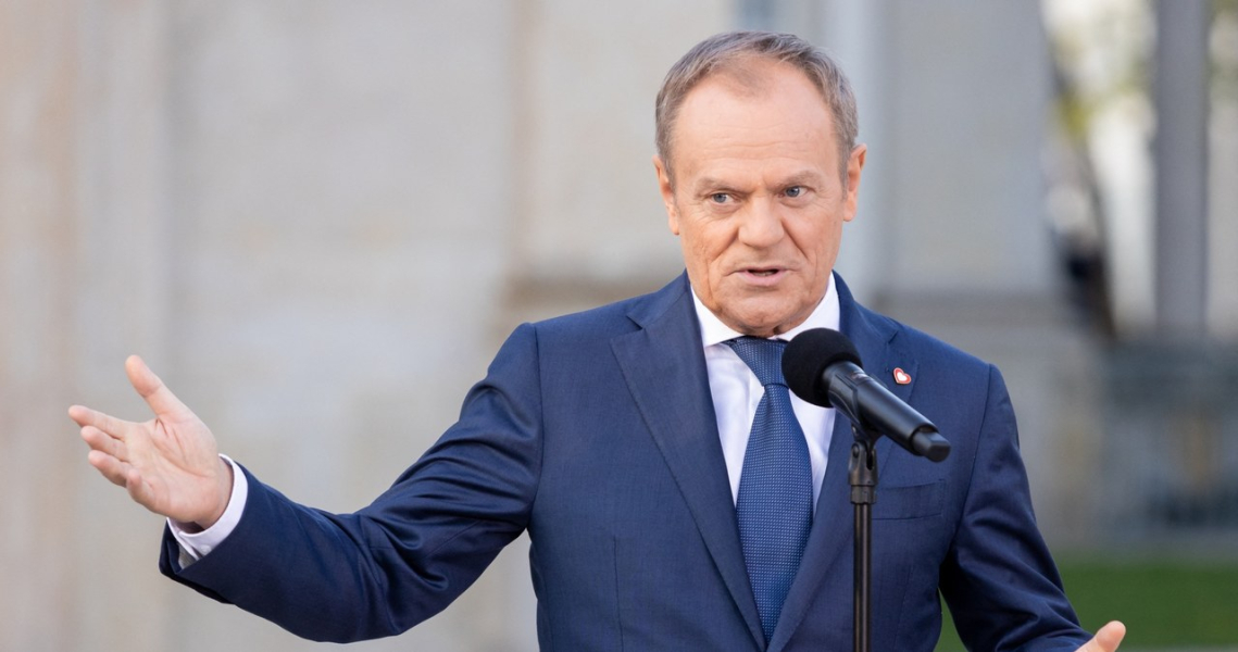 Donald Tusk w Euroterminalu Sławków mówił o 'gigantycznej szansie, jaka się otwiera przed Polską' /AFP