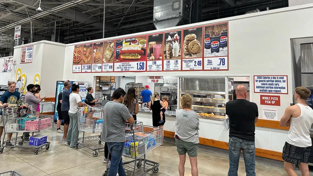 Użytkownik Reddita opisuje chaotyczny pierwszy dzień w punkcie gastronomicznym Costco: „Chcę rzucić” - INFBusiness