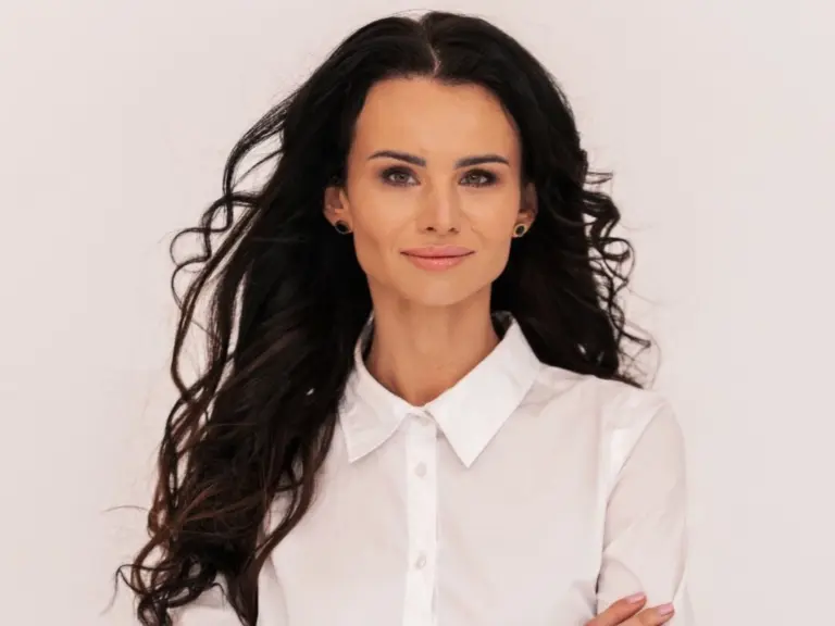 Jej książka to manifest. Dr Karina Barszczewska: Ciało kobiety wciąż jest tematem tabu - INFBusiness