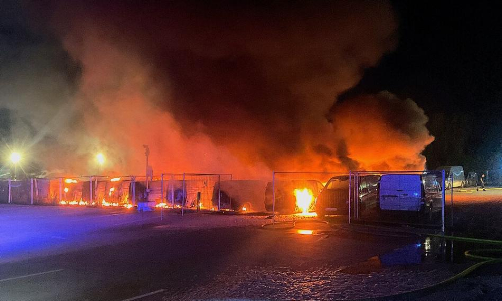 35 dostawczych furgonetek spłonęło w Berlinie. Sprawcy przyznają się do sabotażu