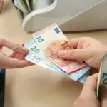 Kursy walut 11 czerwca 2025. Ile kosztuje frank szwajcarski, dolar, euro, funt?