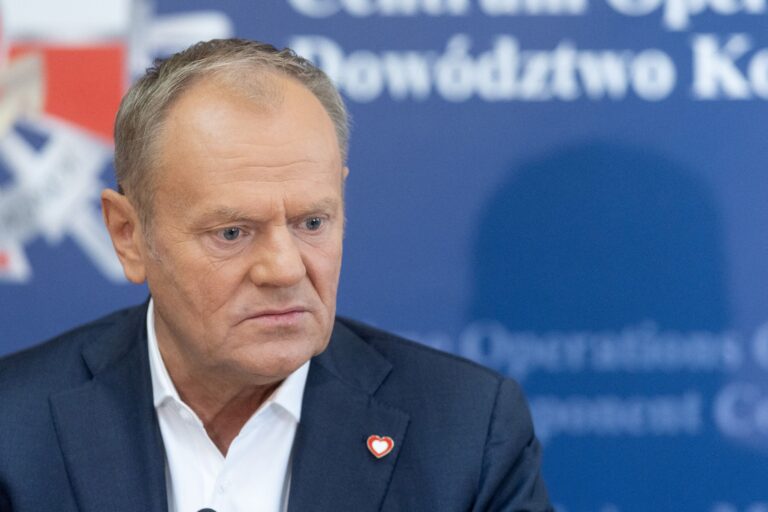 Dlaczego Donald Tusk zwleka z odpowiedzią na pytanie ws. depenalizacji marihuany? - INFBusiness
