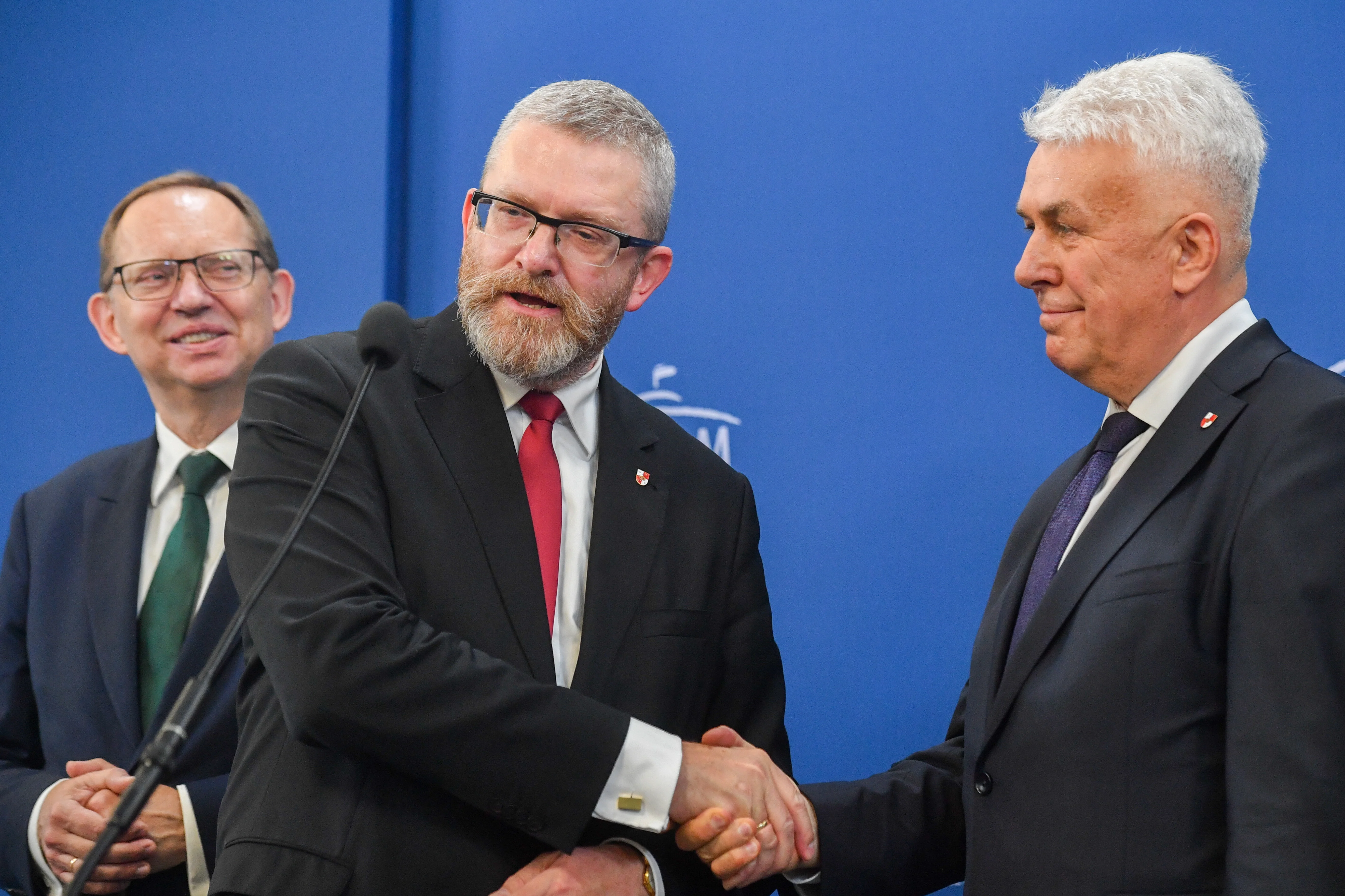 Pierwszy transfer po wyborach prezydenckich. Dlaczego poseł PiS przeszedł do Brauna? - INFBusiness