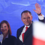 Agencja zagraniczna o prezydencie Nawrockim. „On stawia znak zapytania”