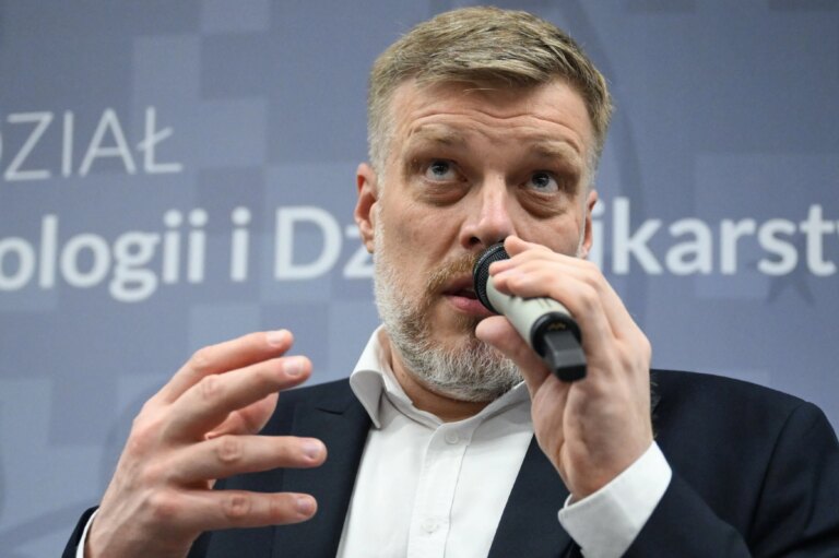 Adrian Zandberg: Dlatego jestem w opozycji i zagłosowałem przeciw wotum zaufania dla rządu Tuska - INFBusiness