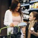 W tych produktach jest mnóstwo ukrytego cukru. Zobacz, czego nie kupować