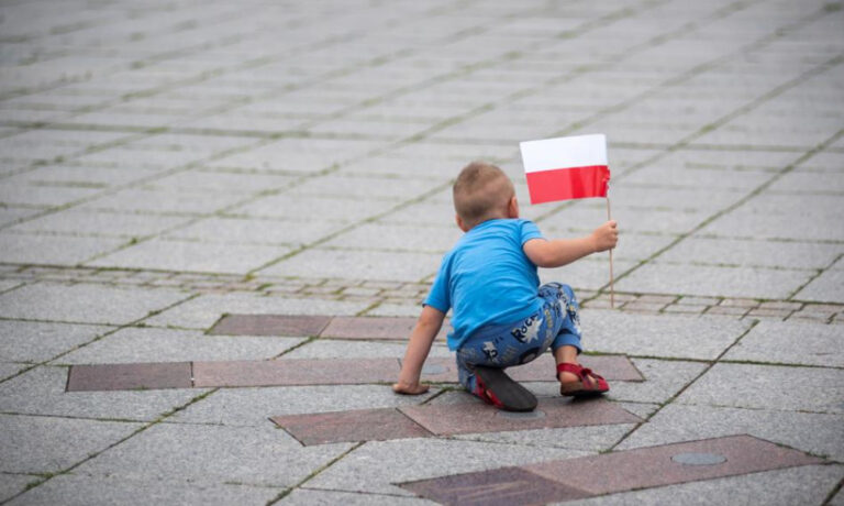 Ile kosztuje wychowanie dziecka od urodzenia do osiemnastego roku życia? Mamy najnowsze dane - INFBusiness