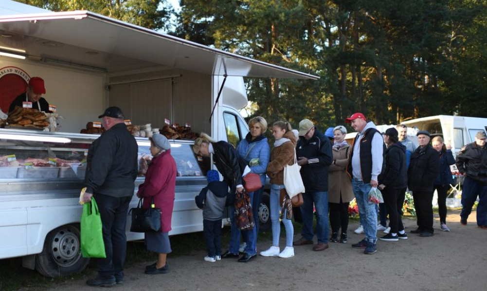 Na co przeciętny Polak wydaje pieniądze? Czwarte miejsce Cię zaskoczy