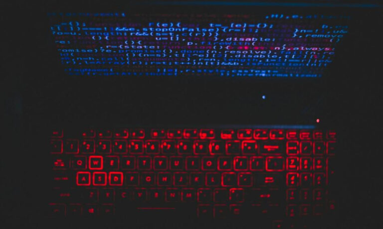 Największy wyciek w historii? Ogromna ilość danych w rękach hakerów - INFBusiness