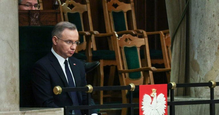Prezydent chce zmian w konstytucji. Wydatki na obronę do 4 procent PKB - INFBusiness