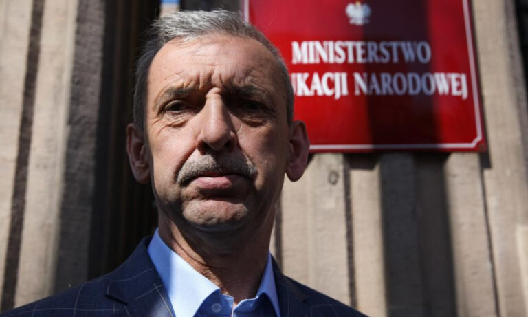 ZNP domaga się podwyżek dla nauczycieli. MEN przypomina, że otrzymali o 40% więcej - INFBusiness
