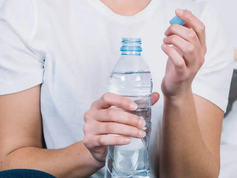 Która woda mineralna jest najlepsza? Dowiedz się, co pić i kiedy. - INFBusiness
