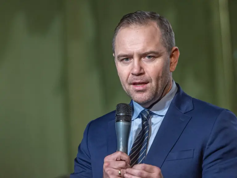 Karol Nawrocki przygotowuje pierwsze ustawy. W planach jest CPK i inwestycje - INFBusiness