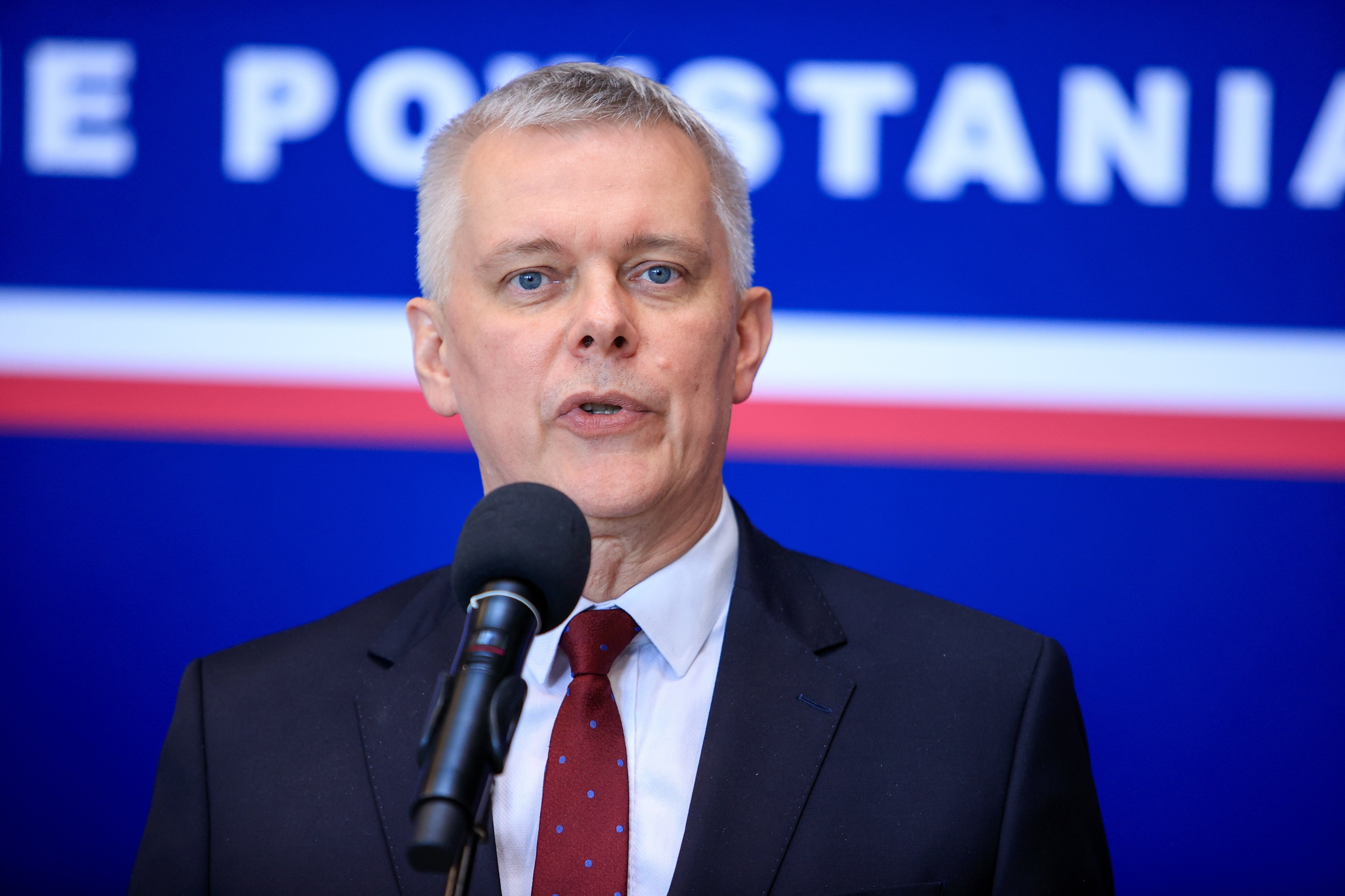 Przestępstwa imigrantów w Polsce. Siemoniak podał „ważne dane o rządach PiS” - INFBusiness