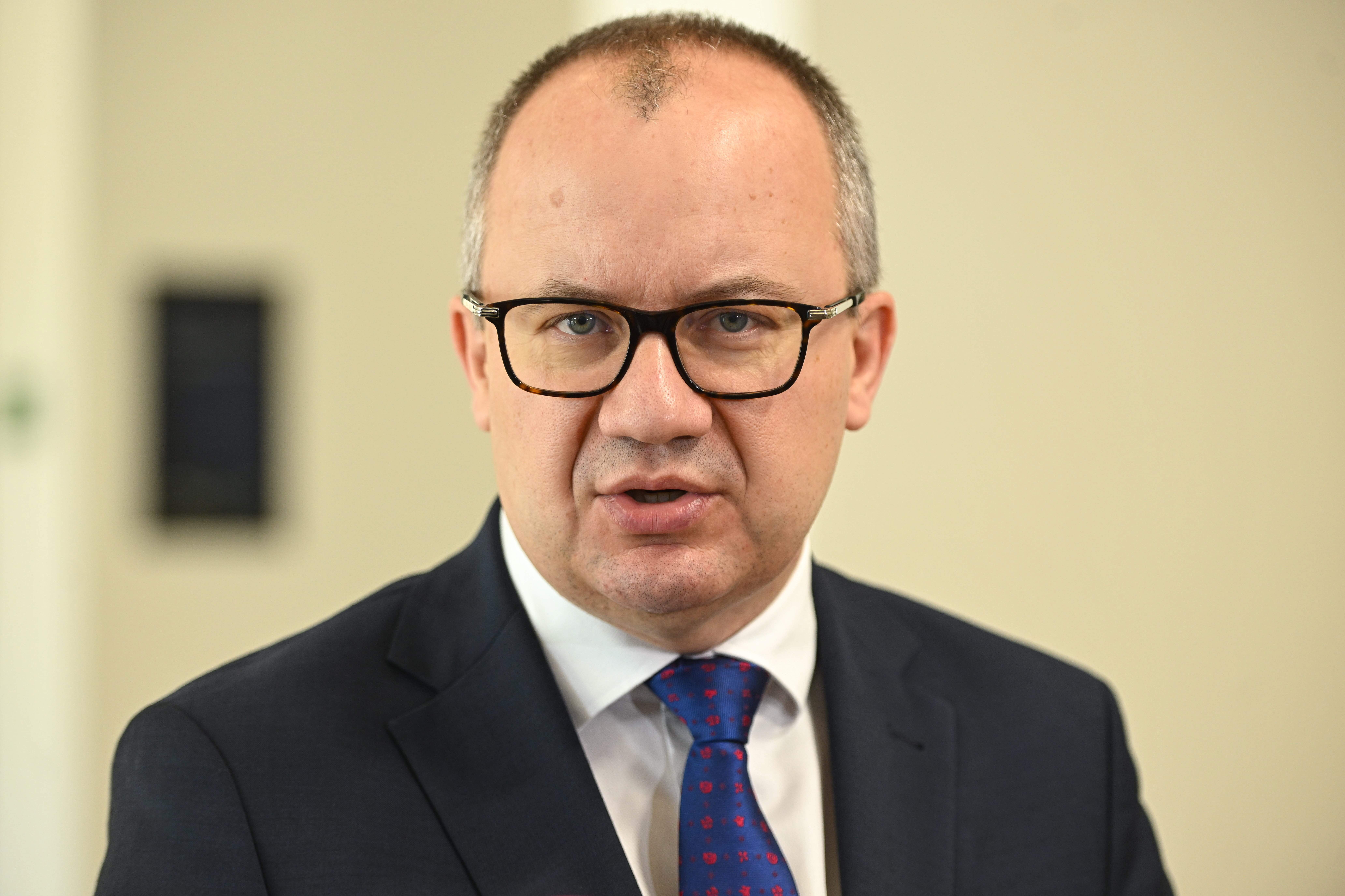 Adam Bodnar: prokuratura zajmuje się sprawą mieszkania pana Jerzego. Żona prezydenta nie ma immunitetu - INFBusiness