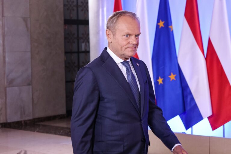Nowy sondaż pokazuje, co dziś jest największym źródłem bólu głowy Donalda Tuska - INFBusiness