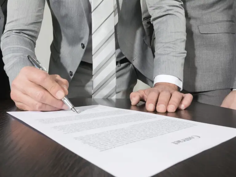 Liczba ogłoszeń o pracę spadła po raz pierwszy od listopada - INFBusiness