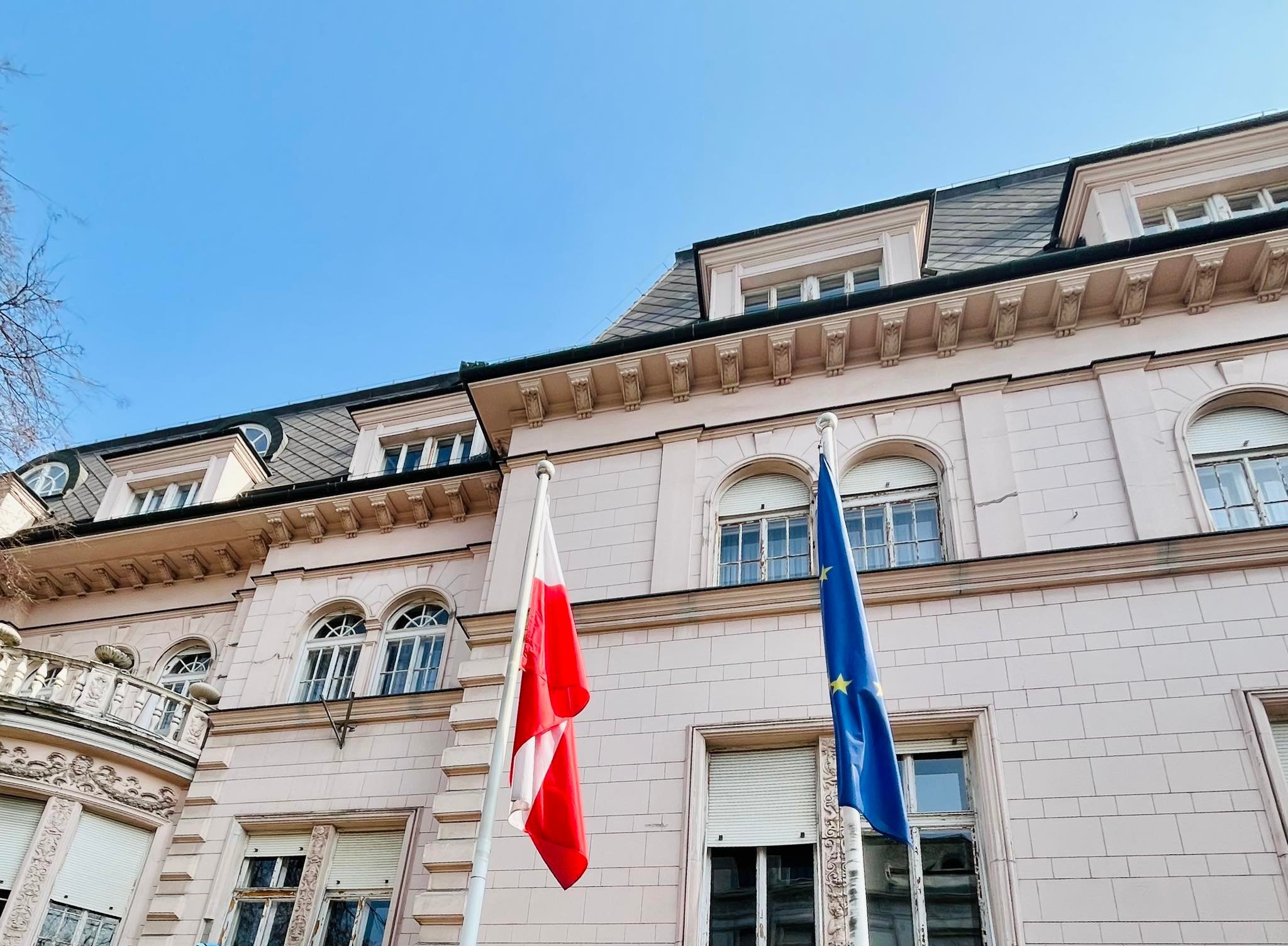 Warszawa odwołała ambasadora z Węgier. Powodem „wrogi akt” wobec Polski - INFBusiness