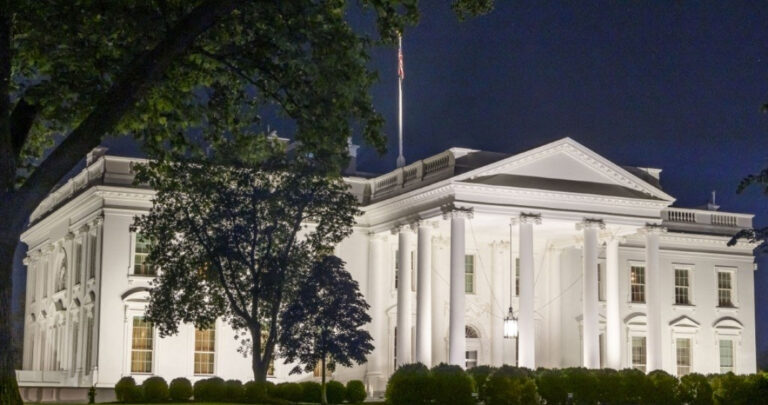 Biały Dom opublikował swoją mapę drogową rozwoju sztucznej inteligencji. „USA muszą wygrać ten wyścig”. - INFBusiness