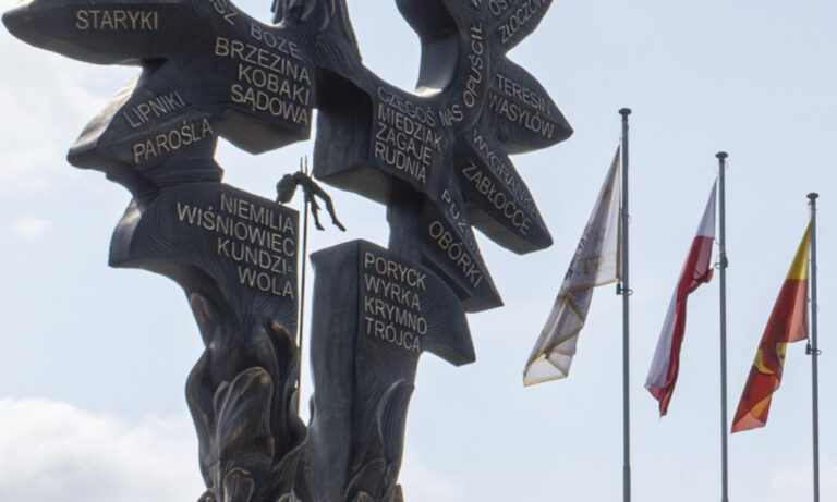 Czy Ukraińcy zmieniają swoją narrację o Wołyniu? „Składamy hołd i chylimy głowy” - INFBusiness