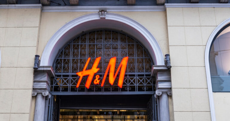 Dziedziczka H&M i ona mają problem. Za kulisami kryją się poważne oskarżenia. - INFBusiness