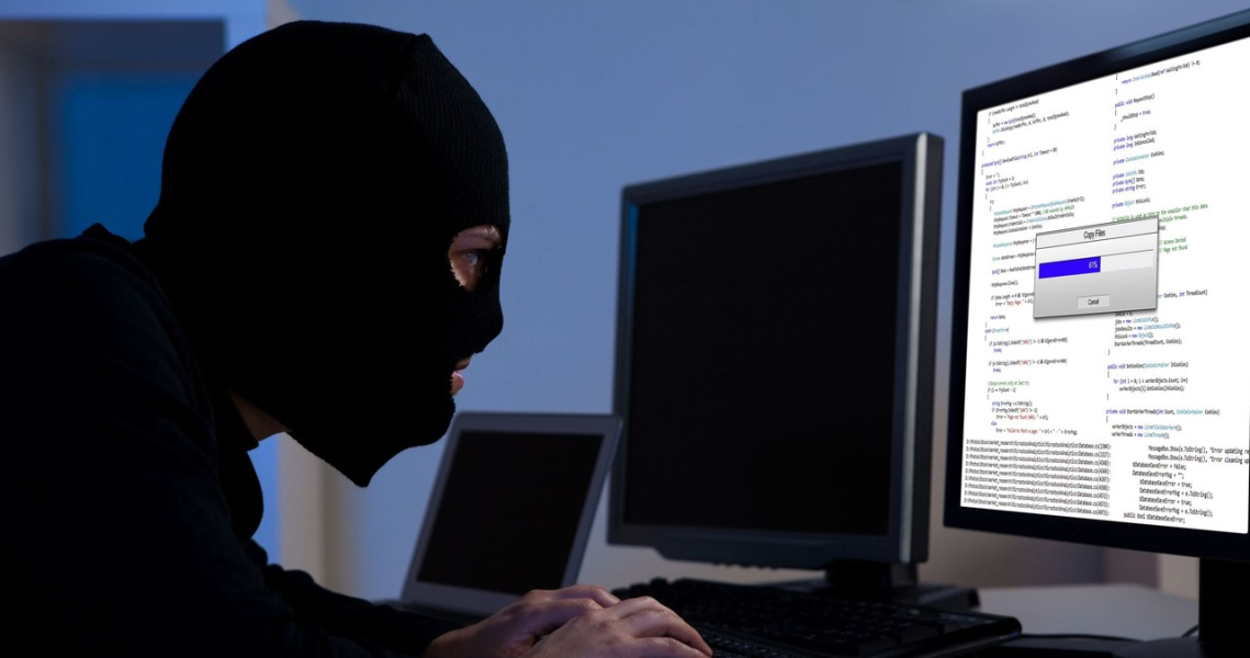 Hackers infiltrated an employee's account. 700 people may lose their jobs /123RF/PICSEL
