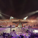 Rekordowy koncert kontrowersyjnego muzyka wywołuje dyskusję na temat uzasadnienia faszyzmu