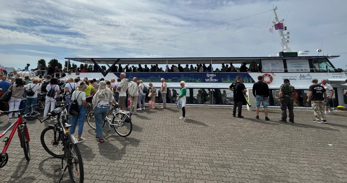 Na trasie Szczecin - Nowe Warpno - Świnoujście ruszył tramwaj wodny /Sebastian Tałach /INTERIA.PL