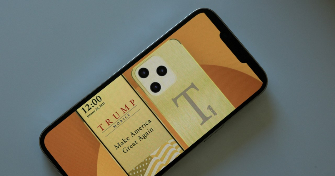 Trump Mobile T1 - to smartfon, którego producentem jest prezydent Stanów Zjednoczonych /JOE RAEDLE / GETTY IMAGES NORTH AMERICA /AFP