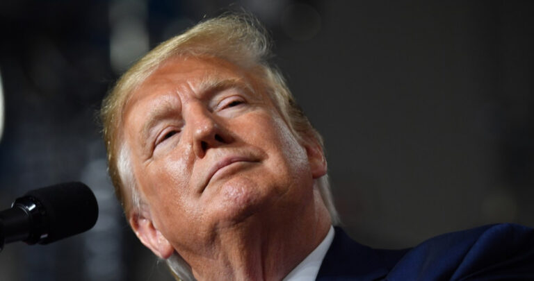 Trump zmienia zdanie w sprawie prezesa Rezerwy Federalnej. Reakcja rynku dolara - INFBusiness