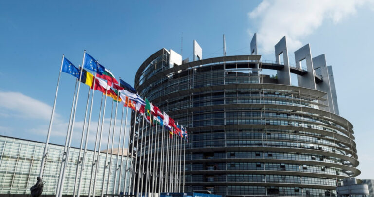 UE odpowiada na decyzję Trumpa o nałożeniu ceł. „Jesteśmy gotowi”. - INFBusiness