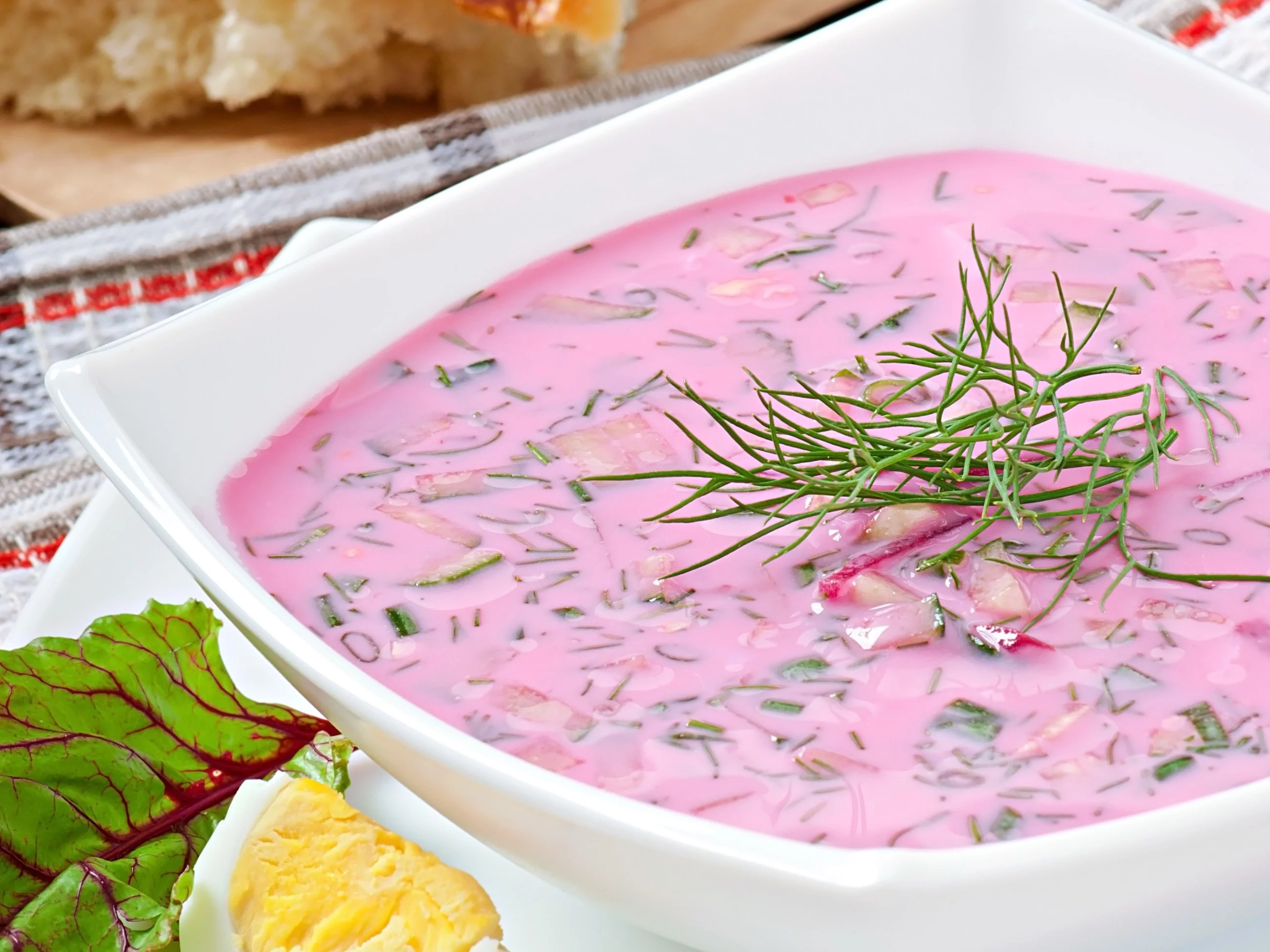 Zimna zupa buraczana