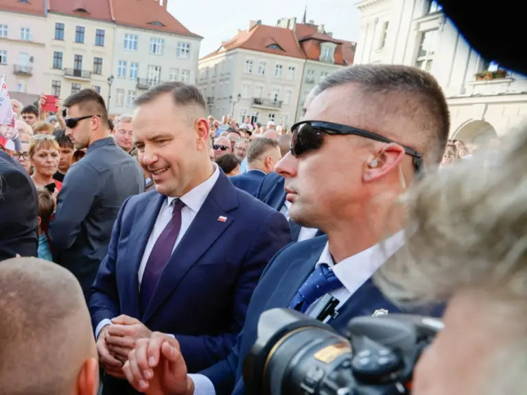 Zamrożenie cen prądu zawetowane? Prezydent Karol Nawrocki oskarża o szantaż - INFBusiness