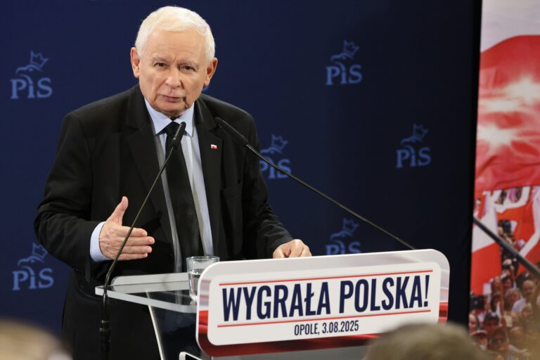 Jarosław Kaczyński spotkał się z wyborcami PiS. Mówił o „skończeniu zimnej wojny domowej” - INFBusiness