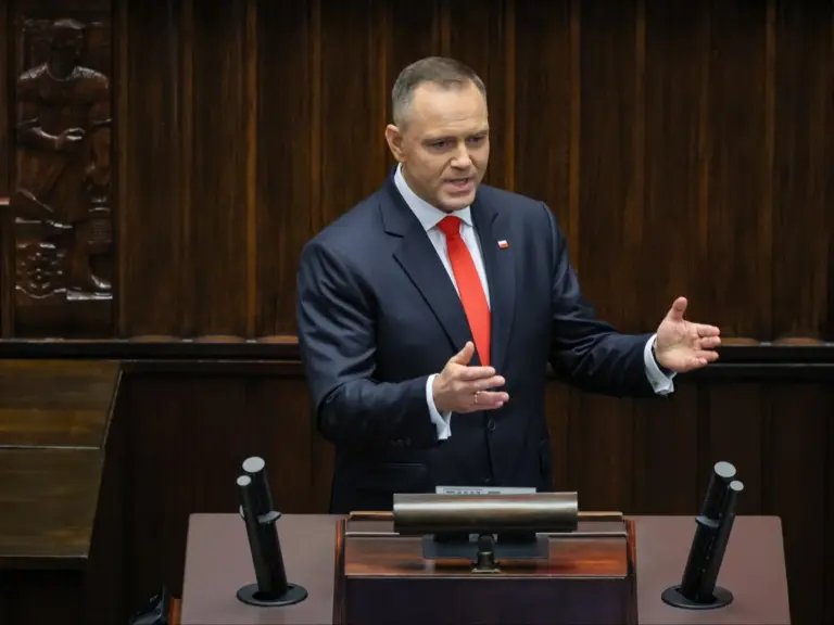 Euro w Polsce? Jasna deklaracja prezydenta Karola Nawrockiego - INFBusiness