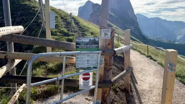 Włoscy rolnicy zainstalowali bramki obrotowe w Dolomitach w związku z rosnącą liczbą turystów - INFBusiness