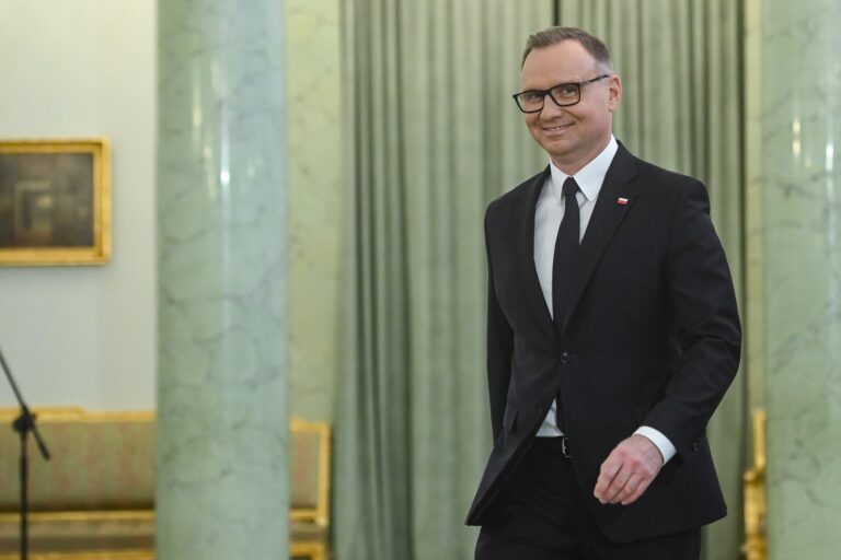 Błazeństwa Andrzeja Dudy czy TVP Info? - INFBusiness
