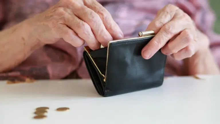 ZUS: dodatkowy rok pracy podwyższa emeryturę nawet o 12% - INFBusiness